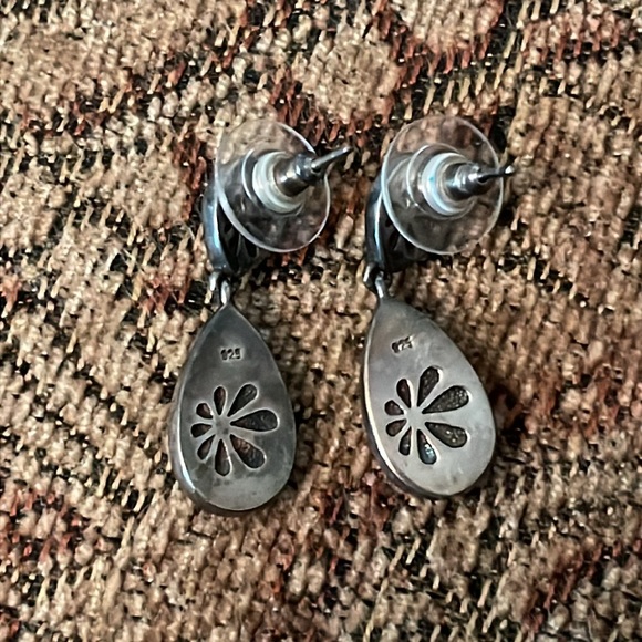 Marahlago earrings - sterling and Larimar - Picture 3 of 5
